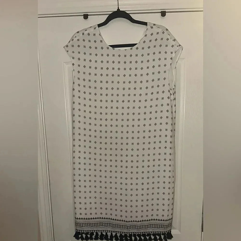 NWOT- Women’s Madewell Scatterblock White and Black Tassel Dress. Size S.